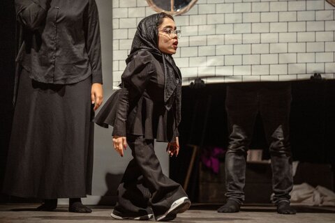 گلستان - راهی به رهایی