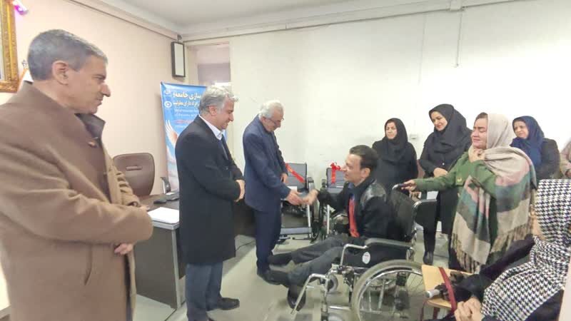 آیین اهدای ۱۵ عدد ویلچر برقی در بهزیستی مراغه