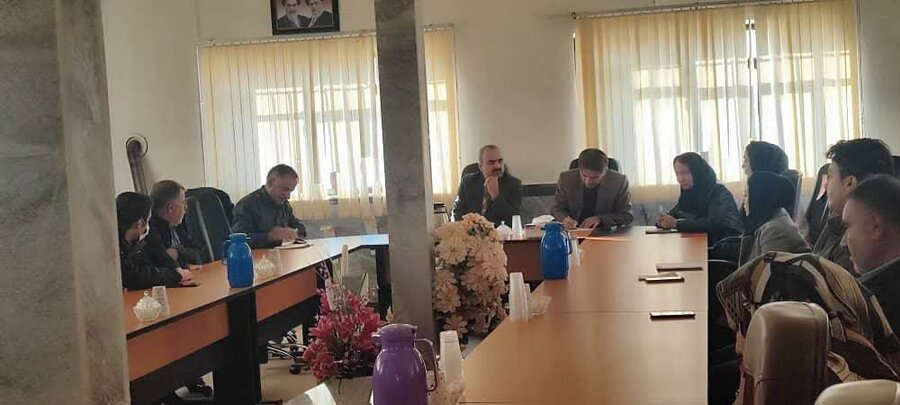 میز خدمت بهزیستی سنندج با هدف رسیدگی به مطالبات مددجویان در حسین‌آباد برگزار شد