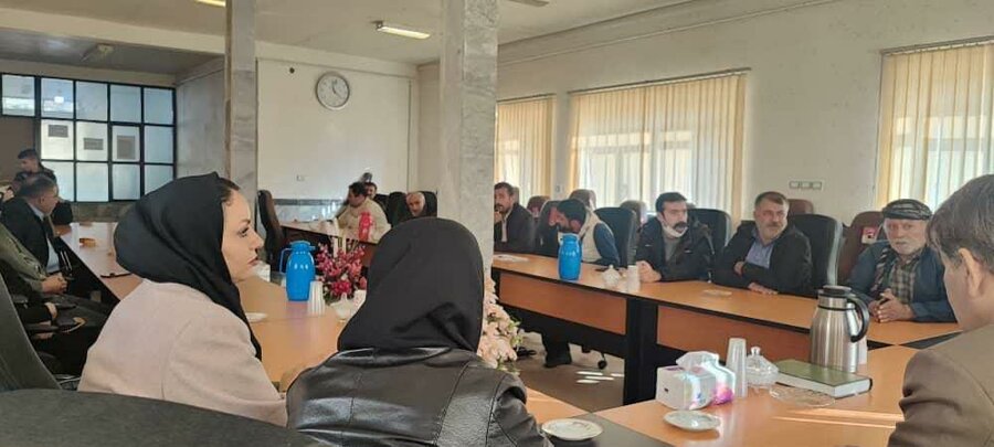 میز خدمت بهزیستی سنندج با هدف رسیدگی به مطالبات مددجویان در حسینآباد برگزار شد