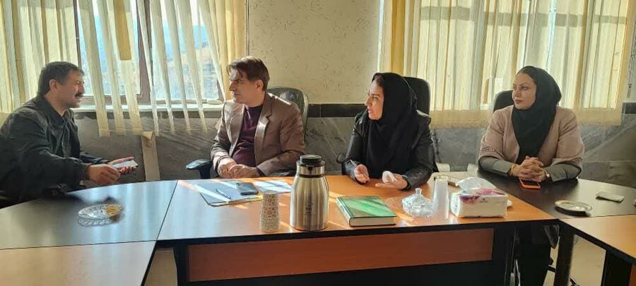 میز خدمت بهزیستی سنندج با هدف رسیدگی به مطالبات مددجویان در حسین‌آباد برگزار شد