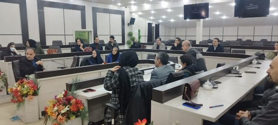 نشست بررسی چالش‌های مراکز مشاوره سنندج برگزار شد