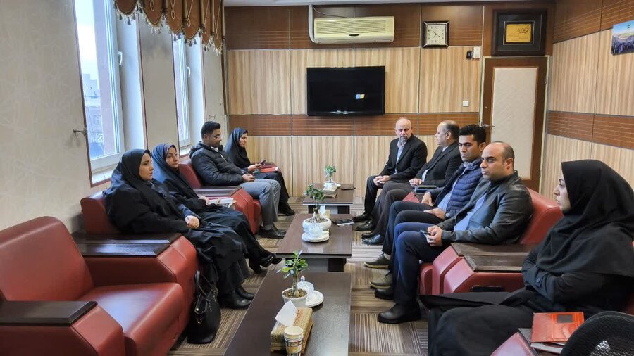 نشست مدیرکل و مدیران بهزیستی استان قزوین با سرپرست اداره کل ورزش و جوانان استان برگزار شد.