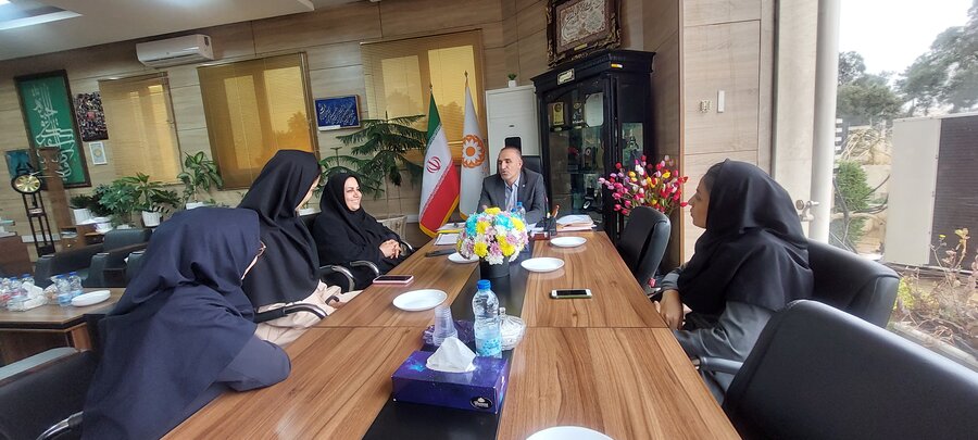 دیدار مسئول و کارشناسان دفتر حقوقی با سرپرست بهزیستی فارس