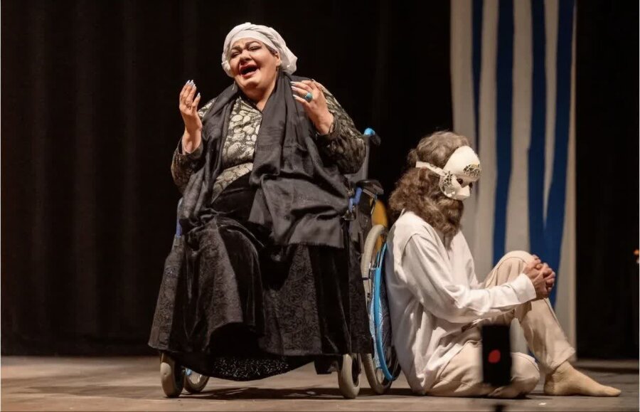 «لطیف»؛ وقتی طمع و تجربه سالمندان در صحنه به هم می‌رسند