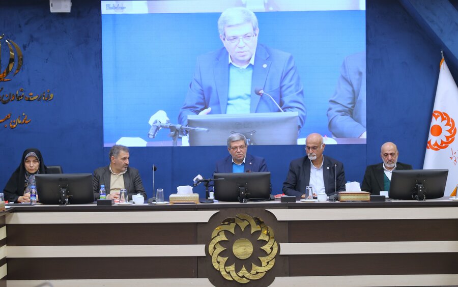 نشست با مراکز