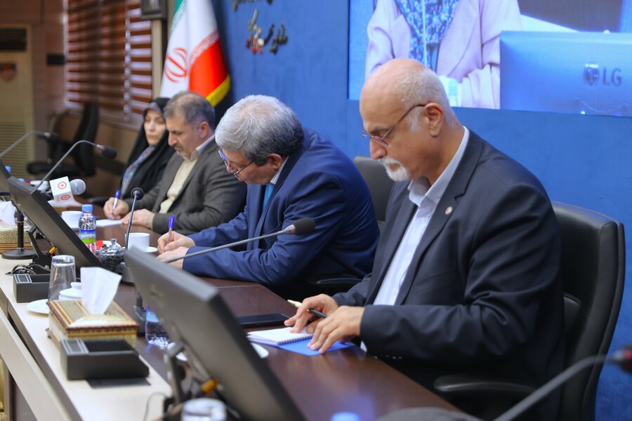 نشست با مراکز