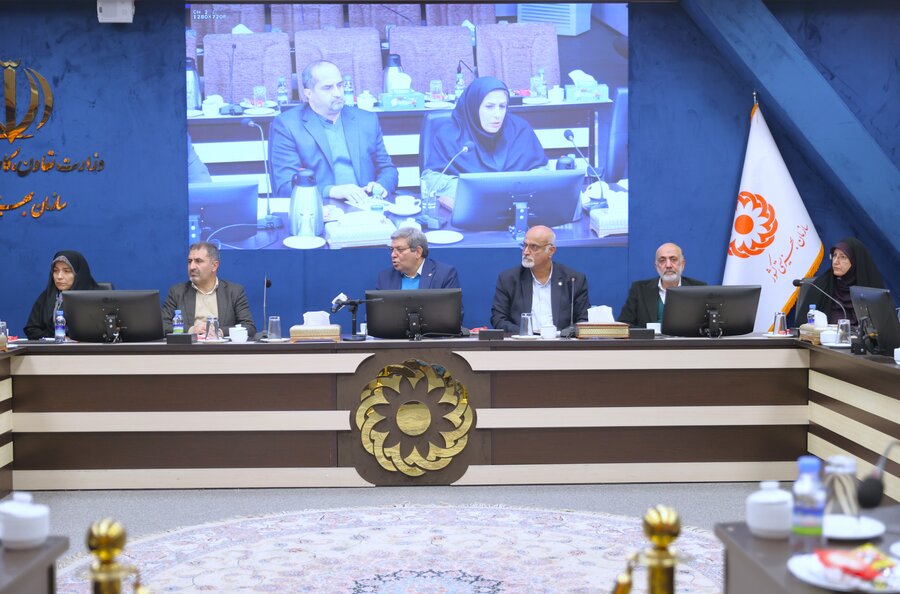 نشست با مراکز