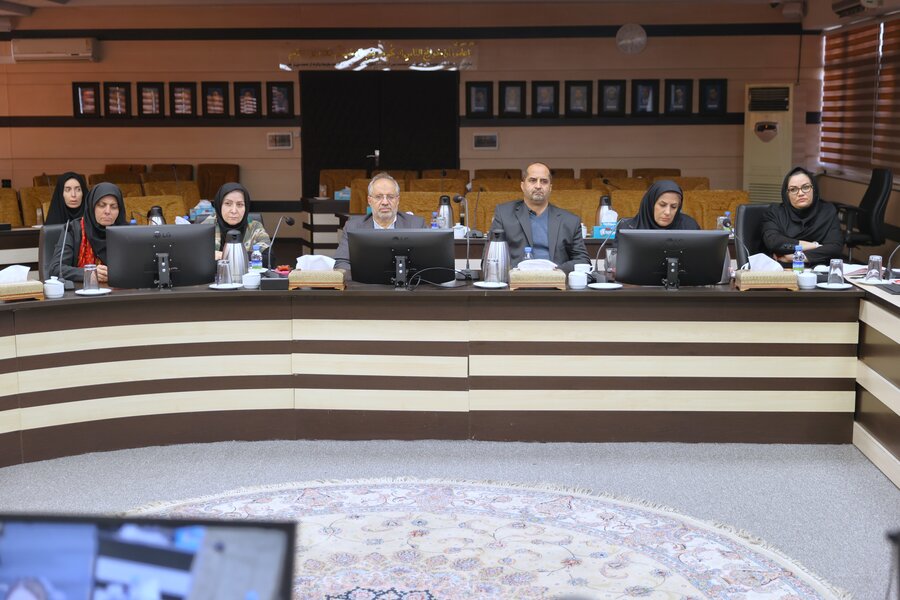 نشست با مراکز