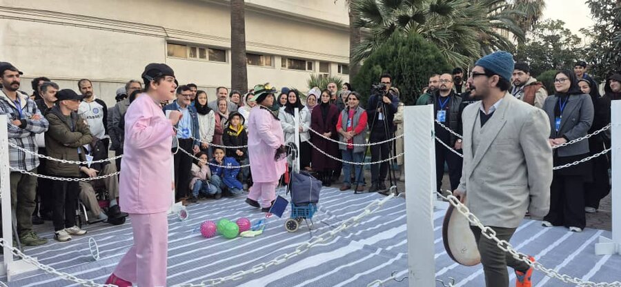 «مرغ شیشه‌ای»؛ روایت رؤیای پرواز در قفس محدودیت‌ها