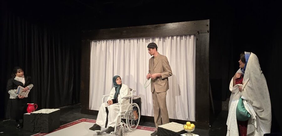 تئاتر درمانی پلی برای بازگشت توانیابان به جامعه است