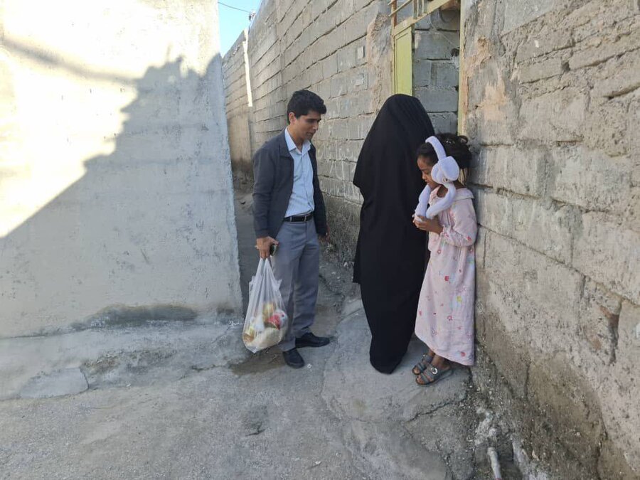 توزیع بسته‌های معیشتی در میناب با مشارکت بهزیستی و خیرین