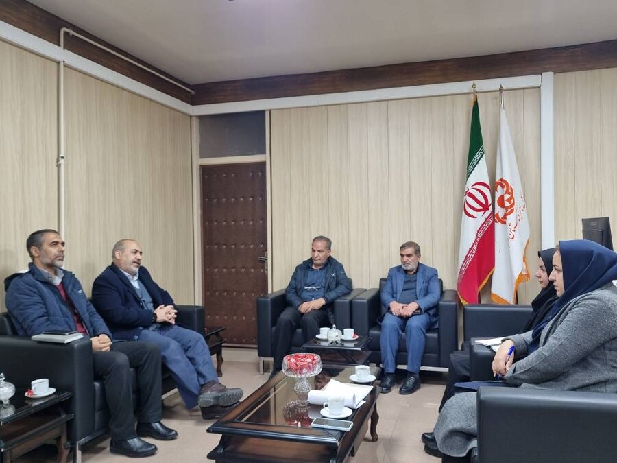 گزارش تصویری| مدیر و اعضای کانون خدمات رضوی با مدیرکل بهزیستی استان زنجان دیدار کردند 