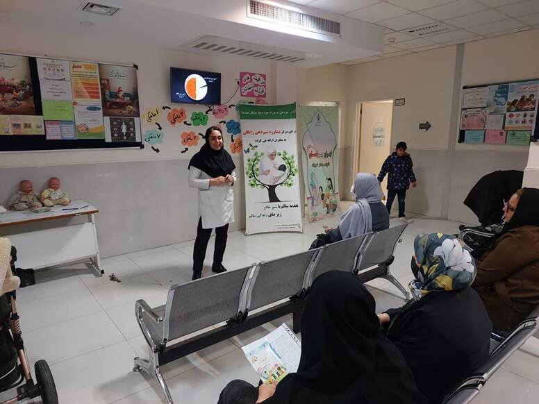 رباط کریم |اجرای دوره آموزشی تغذیه مادران باردار و شیرده نیازمند 