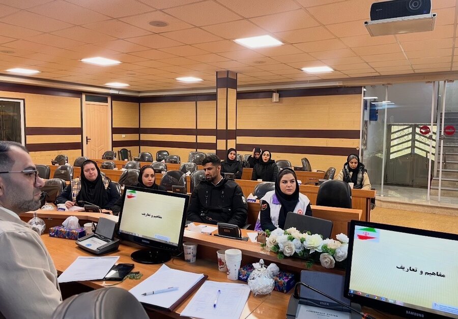 پیشوا | شرکت مددکاران اورژانس اجتماعی در دوره آموزشی مقابله با مواد مخدر