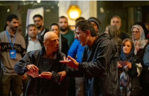 اختتامیه هشتمین جشنواره تئاتر منطقه‌ای افراد دارای معلولیت «کاسپین»؛ درخشش گروه‌های گیلانی در بخش تئاتر خیابانی