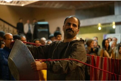 اختتامیه هشتمین جشنواره تئاتر منطقه‌ای افراد دارای معلولیت «کاسپین»؛ درخشش گروه‌های گیلانی در بخش تئاتر خیابانی