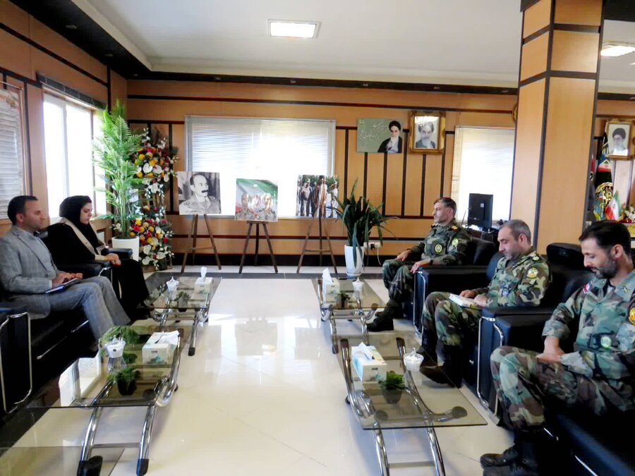 نشست سرپرست اداره بهزیستی خوسف با فرمانده مرکز آموزش ۰۴ بیرجند