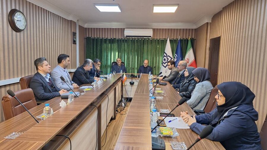 جلسه اداره کل بهزیستی گیلان و بیمه سلامت