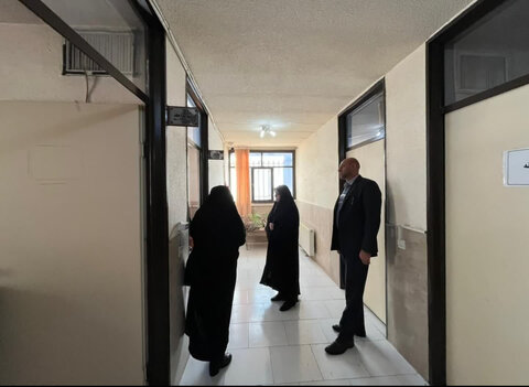 ساوجبلاغ | حضور معاون برنامه‌ریزی و توسعه و مسئول بازرسی فرمانداری شهرستان ساوجبلاغ در محل اداره بهزیستی