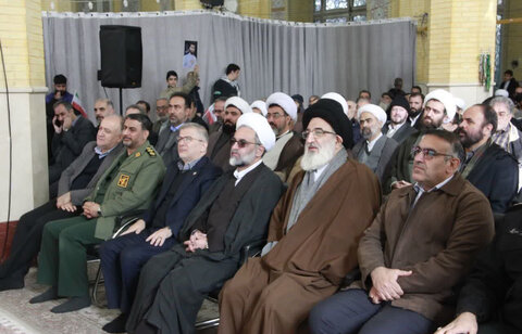 کرج | حضور کارکنان مجموعه بهزیستی شهرستان کرج در مراسم بزرگداشت هفته بصیرت