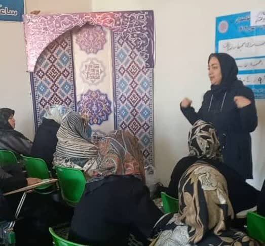 پاتوق مهر و گفتگو همدان میزبان کارگاه طب سنتی ویژه زنان سالمند