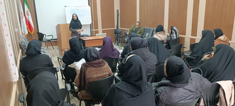 جلسه توجیهی «سامانه فواد» برای مسئولان مراکز مثبت زندگی قزوین برگزار شد