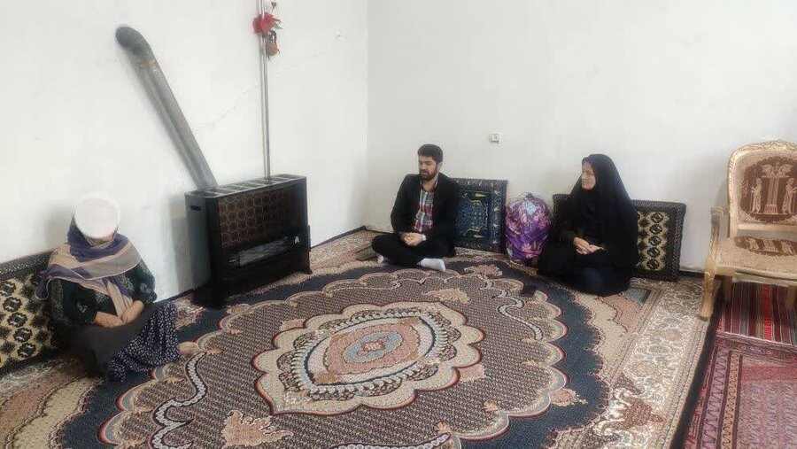 انگوت| دیدار و دلجویی رئیس اداره بهزیستی شهرستان انگوت از سالمندان تحت حمایت