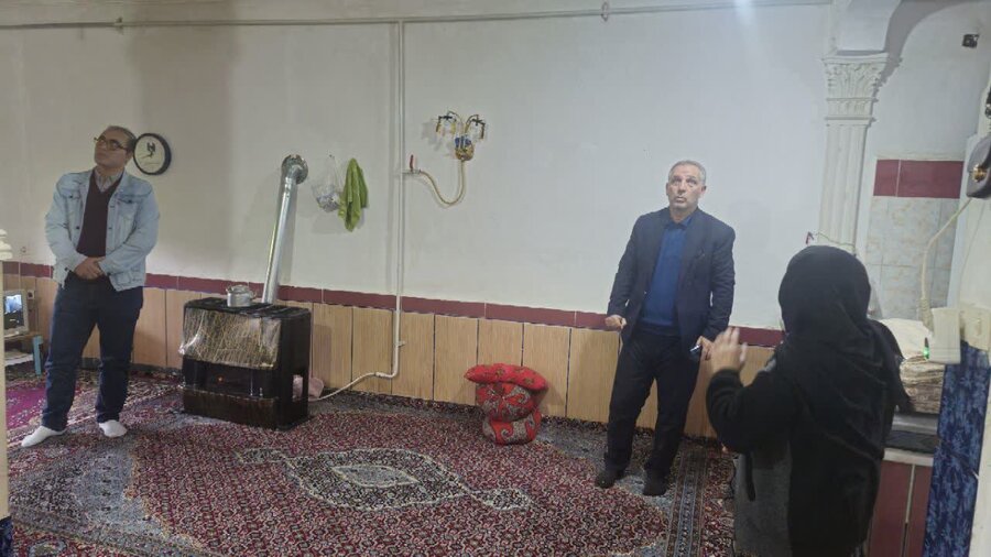 پارس آباد| بازدید از منزل توانخواهان با حضور رئیس اداره بهزیستی شهرستان پارس آباد