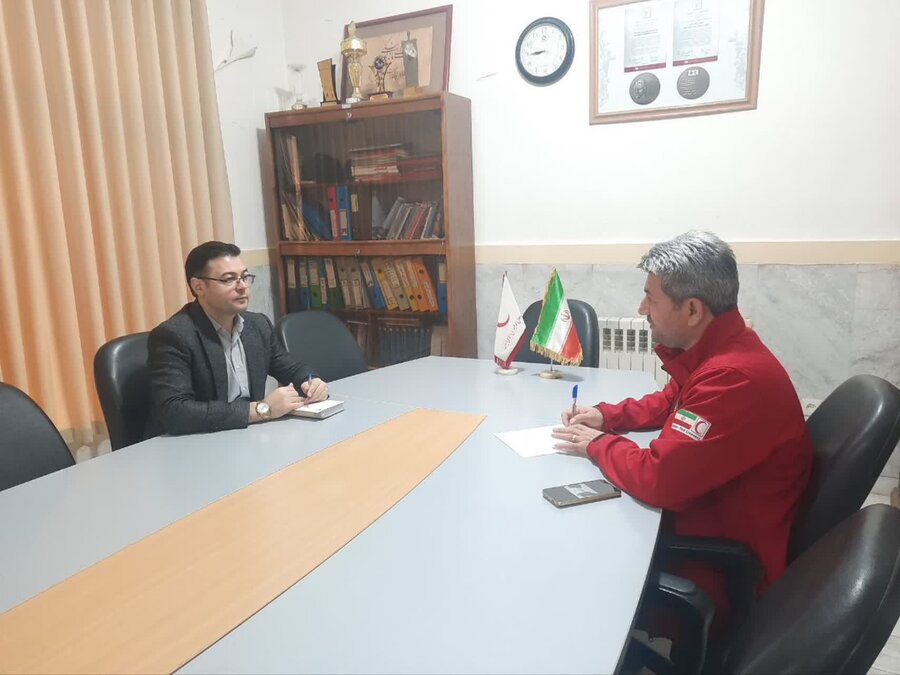 اصلاندوز| مساعدت کمک هزینه درمانی به مبلغ ۶۰۰ میلیون ریال به مددجویان بهزیستی شهرستان اصلاندوز توسط جمیعت هلال احمر شهرستان پارس آباد