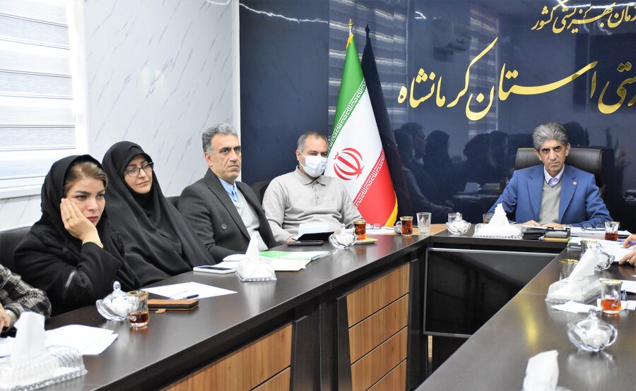 فرزندخواندگی - 9 دی