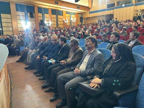 برگزاری میز خدمت و  دومین همایش مجتمع های مسکونی فردیس