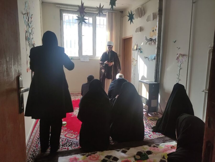 گرامیداشت حماسه ۹ دی در جمع کارکنان اداره بهزیستی رزن