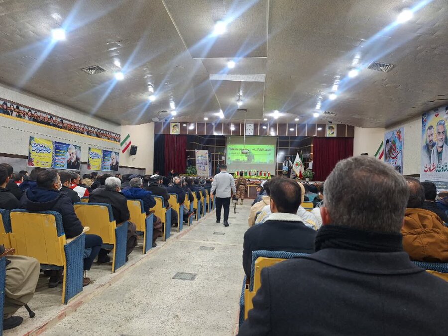 حضور رئیس بهزیستی دیواندره در مراسم بزرگداشت نهم دی ماه
