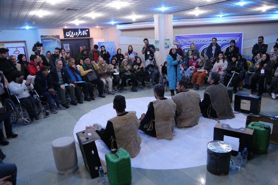 دومین روز جشنواره تئاتر افراد دارای معلولیت زاگرس؛ اجرای ۶ نمایش در سنندج