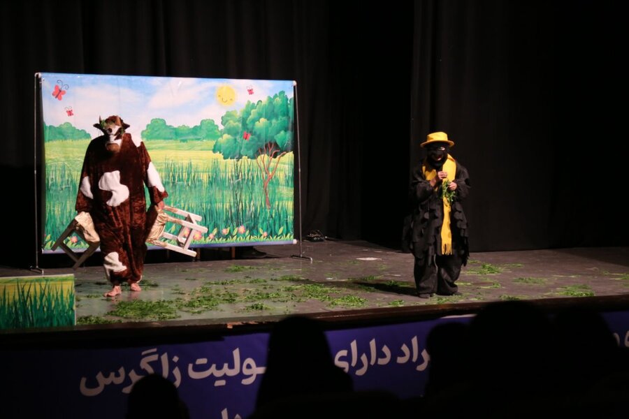 دومین روز جشنواره تئاتر افراد دارای معلولیت زاگرس؛ اجرای ۶ نمایش در سنندج