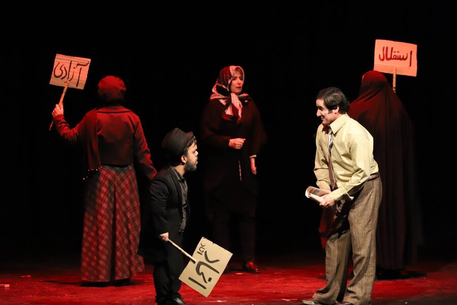 نمایش «پند طوطی»؛ تجلی توانمندی هنرمندان دارای معلولیت در عرصه تئاتر
