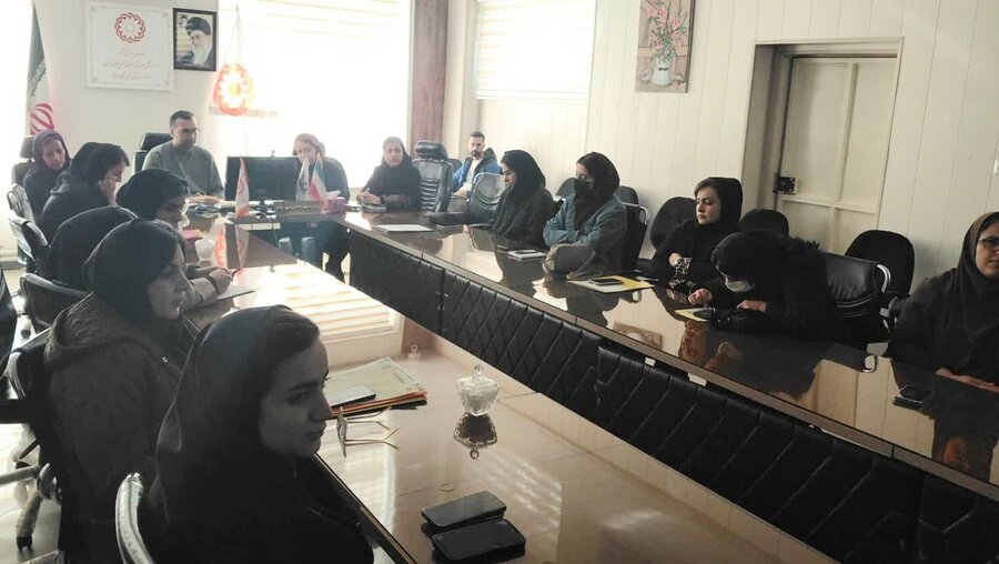 برگزاری جلسه آموزشی تخصصی با محوریت توانمندسازی زنان سرپرست خانوار در اداره بهزیستی مهاباد
