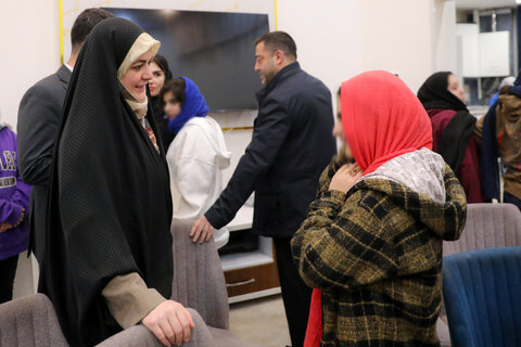 دیدار رئیس جمهور با جمعی از کودکان بی سرپرست در مجتمع خانه دختران ایران