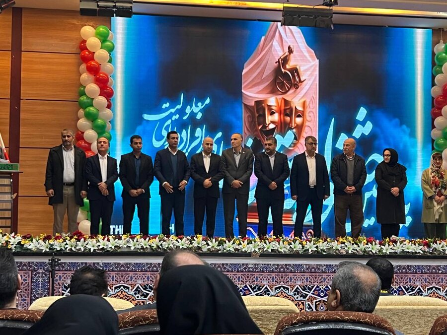 درخشش هنرمندان دارای معلولیت بوشهری در یازدهمین جشنواره تئاتر منطقه‌ای خلیج فارس