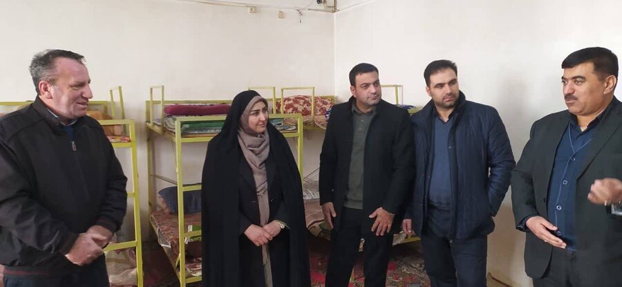 دیدار فرماندار شهرستان باروق از پدران گرفتار اعتیاد