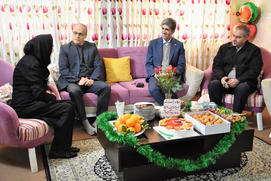 بازدید از مراکز در روز پدر