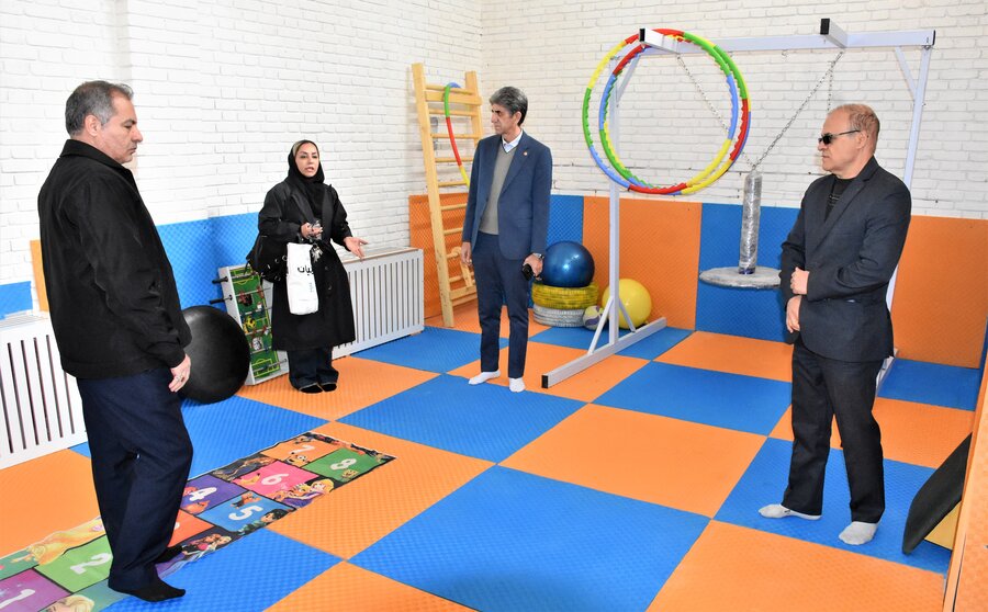 بازدید از مراکز در روز پدر