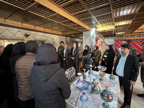 نمایشگاه دستاوردهای افراد دارای معلولیت هم‌زمان با آغاز هفته گرامیداشت افراد دارای معلولیت