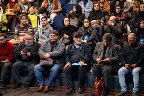 گلستان - فرار از مزرعه