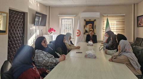 کرج | دیدار فرزندان مرکز شبه‌ خانواده با مدیر بهزیستی کرج به مناسبت گرامیداشت روز پدر