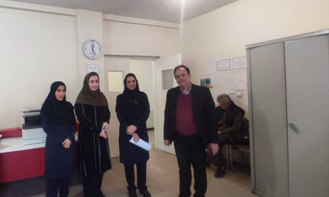 کرج | گزارش تصویری | مدیر بهزیستی کرج میلاد حضرت علی (ع) را به همکاران تبریک گفت