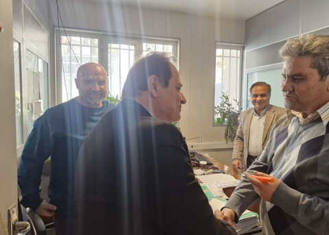 کرج | گزارش تصویری | مدیر بهزیستی کرج میلاد حضرت علی (ع) را به همکاران تبریک گفت