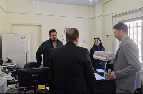 کرج | گزارش تصویری | مدیر بهزیستی کرج میلاد حضرت علی (ع) را به همکاران تبریک گفت