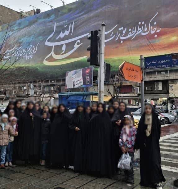 حضور فرزندان و کارکنان مؤسسه گل‌های نسیم همدان در بیت رهبری